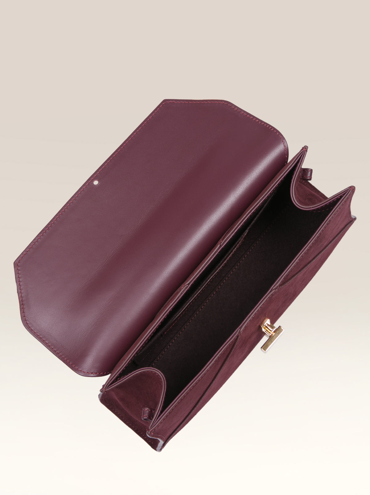 ARIA BURGUNDY